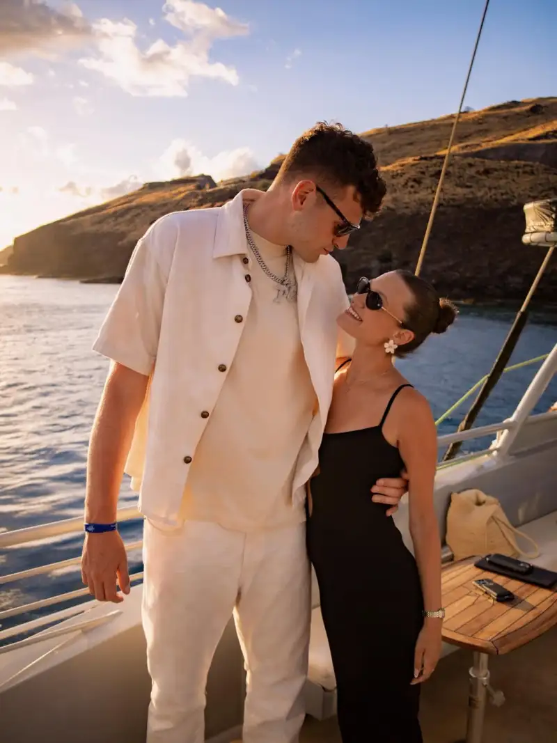 fbsports-恩爱！多诺万-克林根Ins为女友庆生：生日快乐，永远爱你