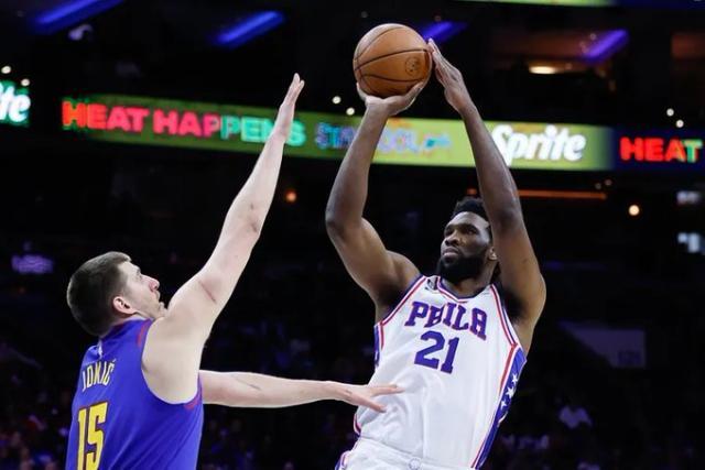 fb体育-话里有话？恩比德：没有夺冠压力 两届MVP不也无冠？