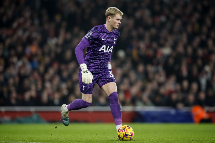 fbsports-TA:图多尔17分钟换金斯基,这是终极的背叛,像直接把他推去喂狼