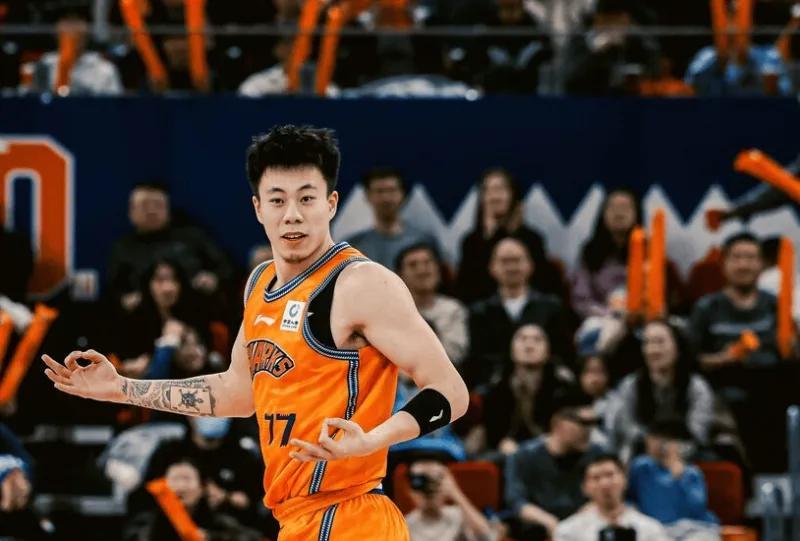 fb体育-上海95-78战胜广州 球员评价:2人满分,3人及格,6人低迷