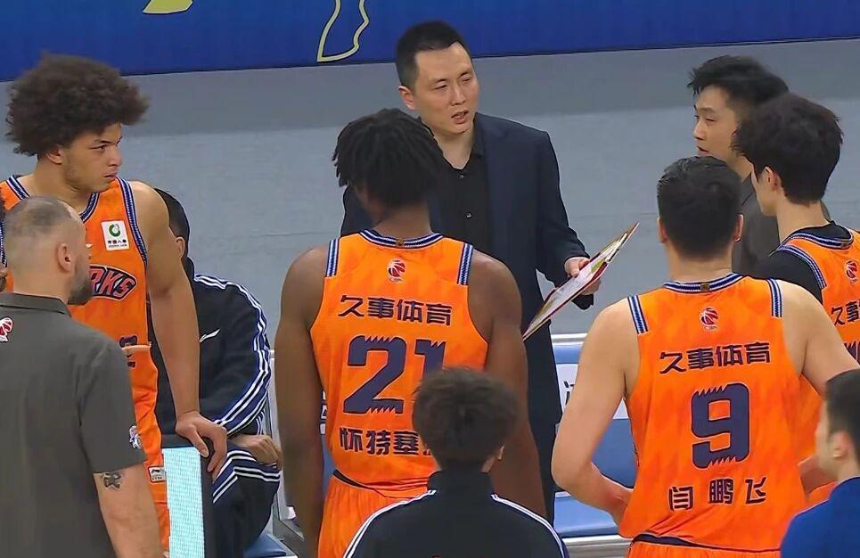 fbsports-广东男篮惨遭18分逆转，北京33分大胜 辽宁复仇深圳 上海力克北控